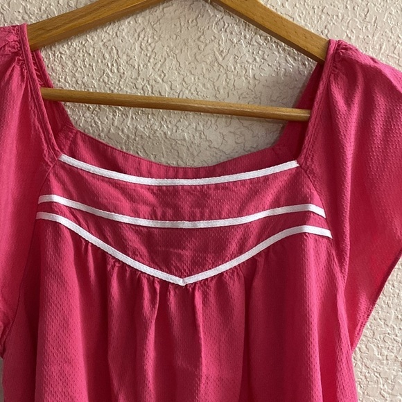 ANN Taylor Loft pink and white flowy‎ flutter sleeve top blouse - Picture 2 of 7